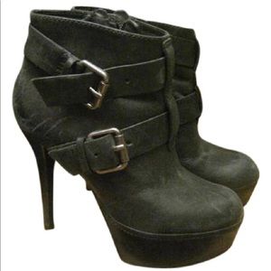 Pour La Victoire Angelique Platform Ankle Booties
